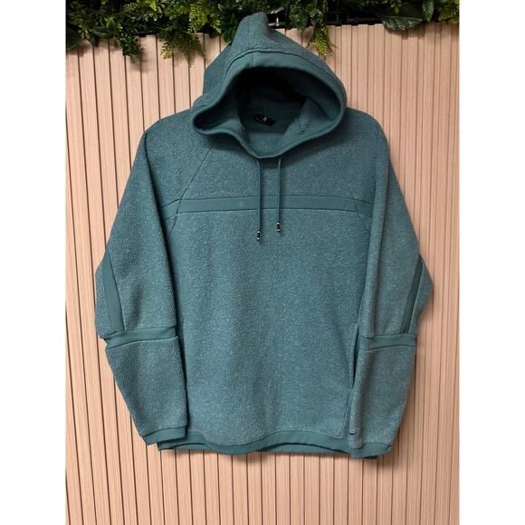 Nike Tops - Nike Therma Fleece Training Hoodie Womens Sz XS Teal Blue BV5276-364